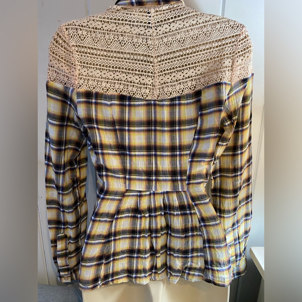 EUC yellow plaid blouse,Free People,pintuck waist, peplum,crochet trim,size S - Picture 9 of 14